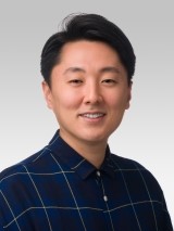 photo of atsushi suzuki